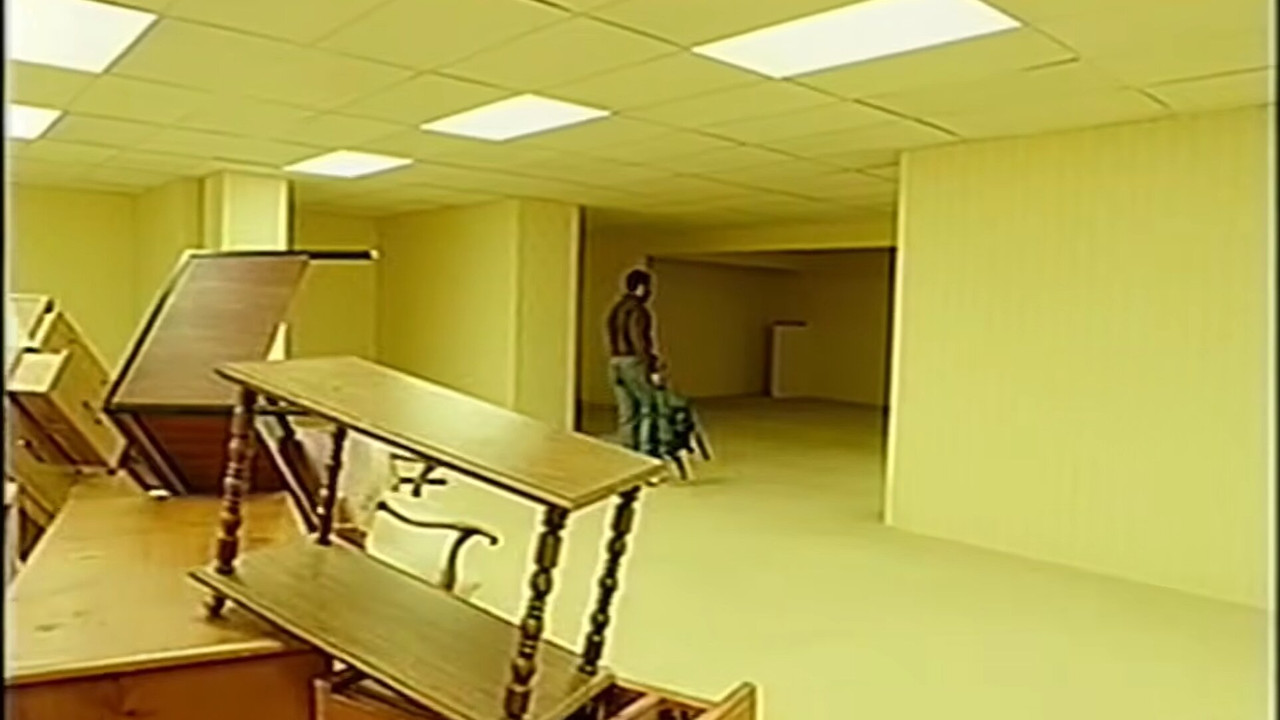 Жёлтые комнаты